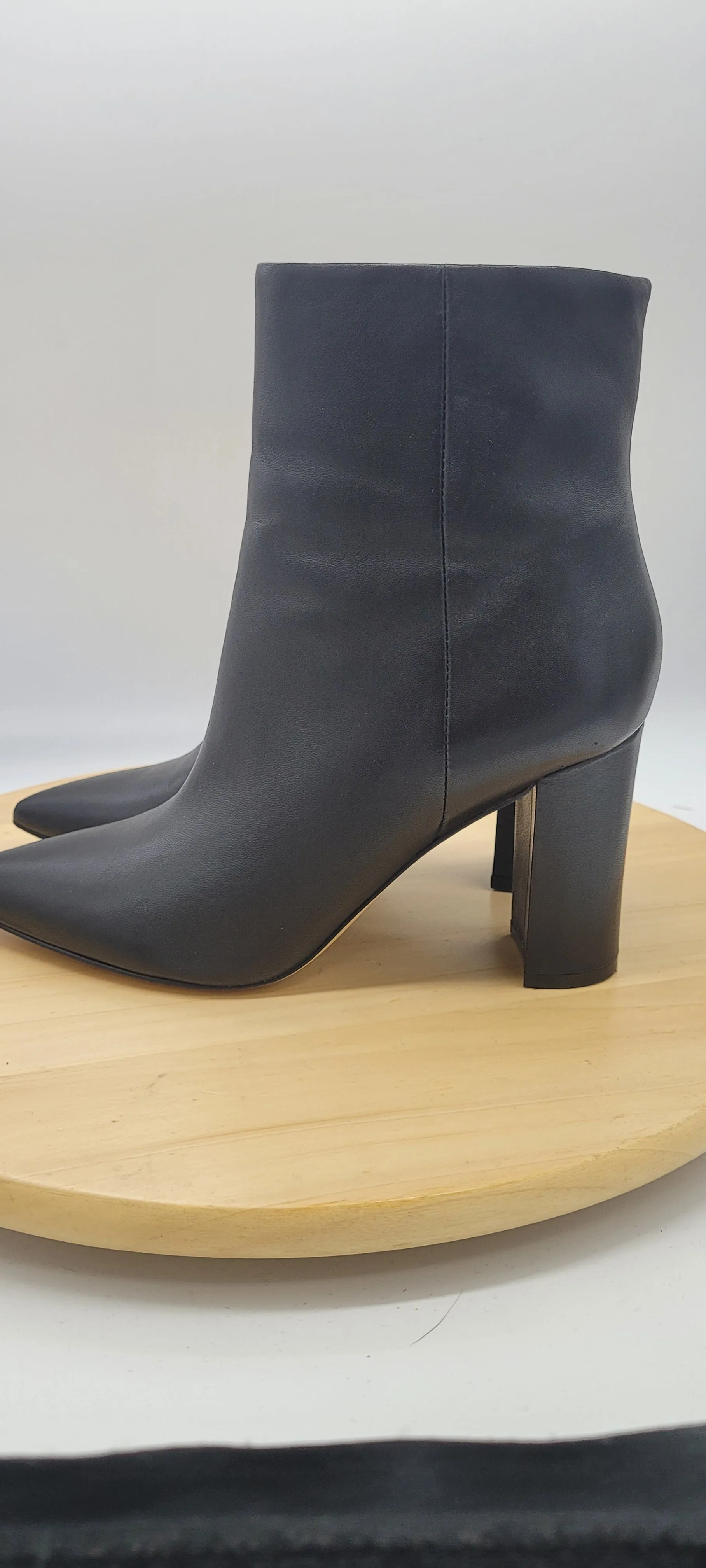 7 marc fisher Black SHOES