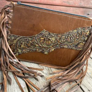 Carly - Waxed Leather w/ Wyoming Tool