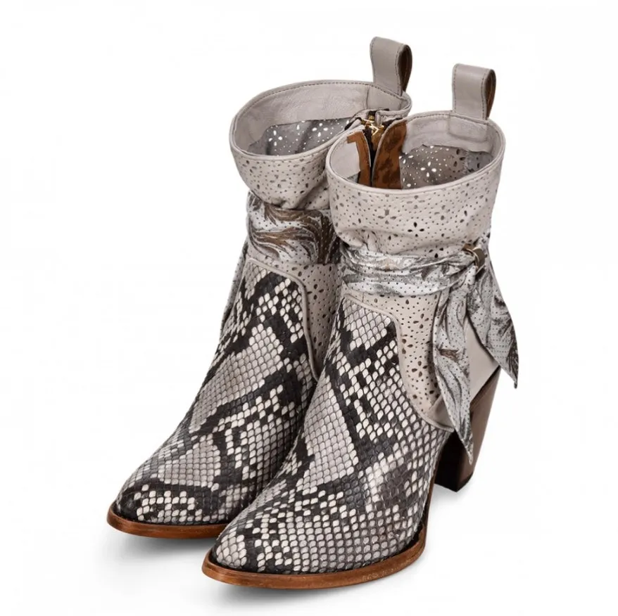 Cuadra White Python Ankle Boots 3F50PH