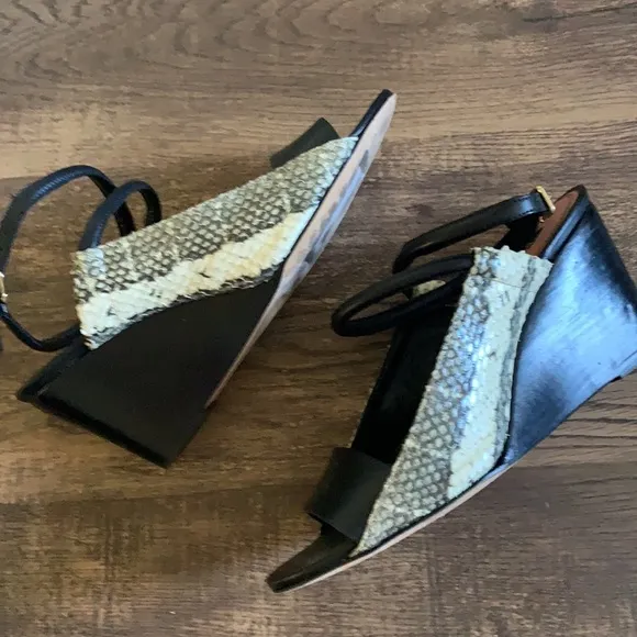 Derek Lam Black Snakeskin Leather Wedge sz 7