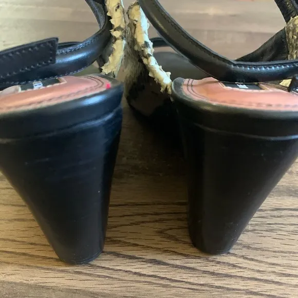 Derek Lam Black Snakeskin Leather Wedge sz 7