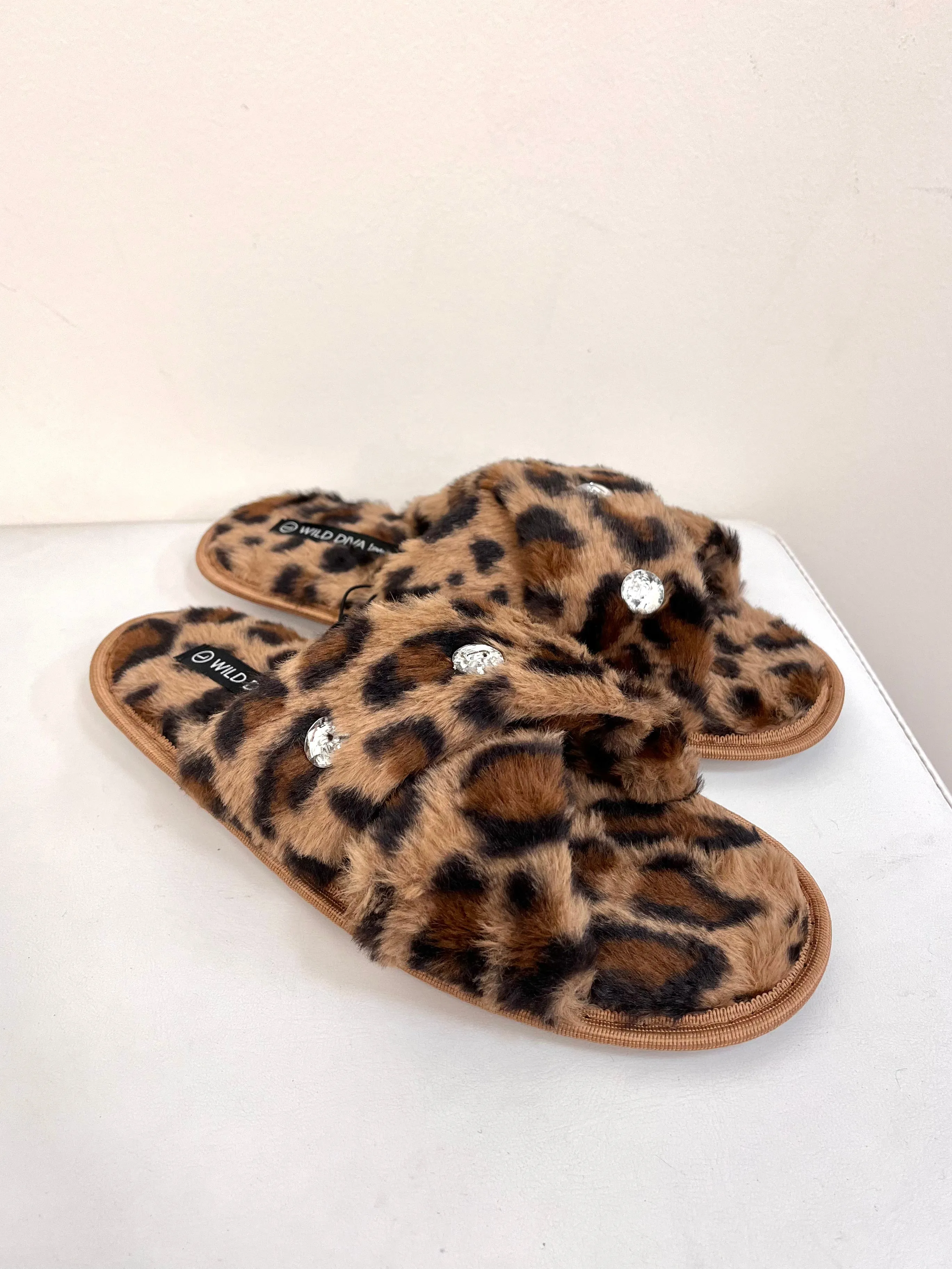 Double Strap Fur Slipper {Leopard}