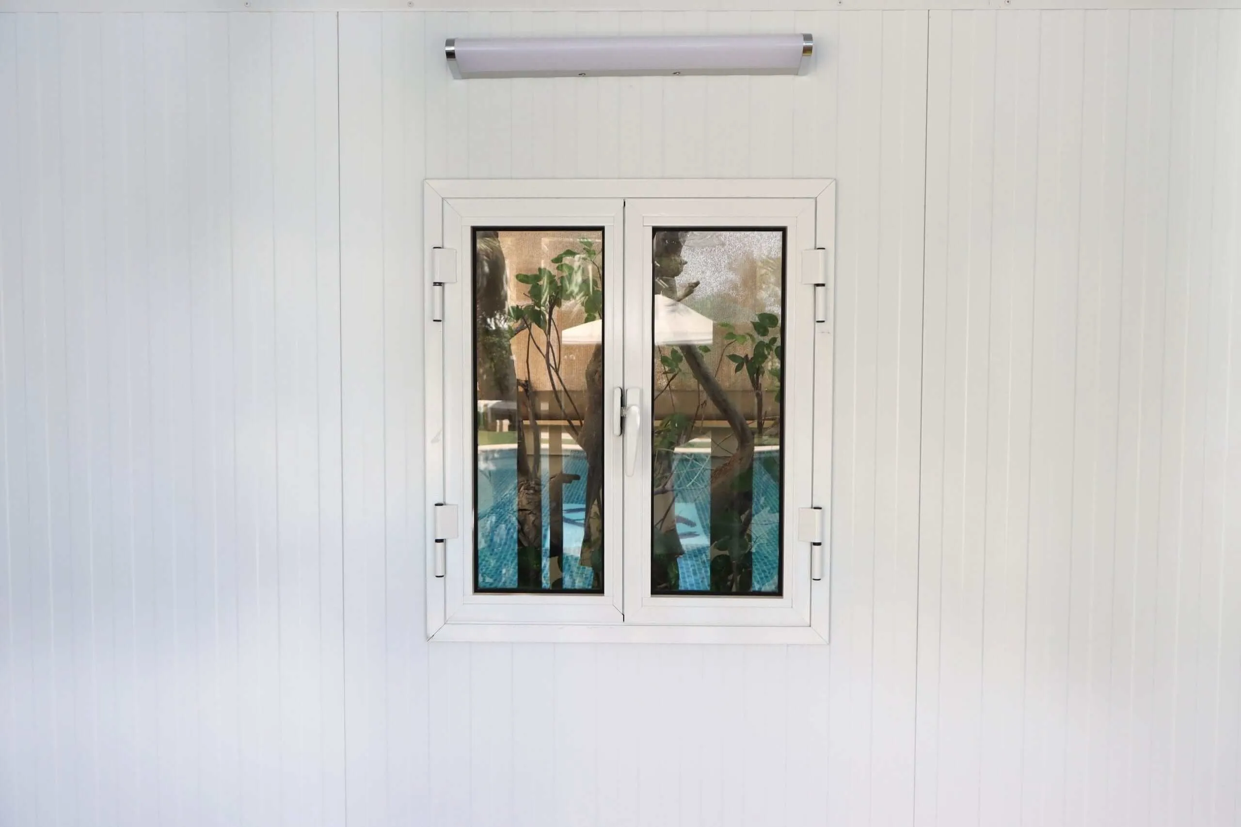 Duramax 10' x 10' Insulated Garden Glass Room Building 32001