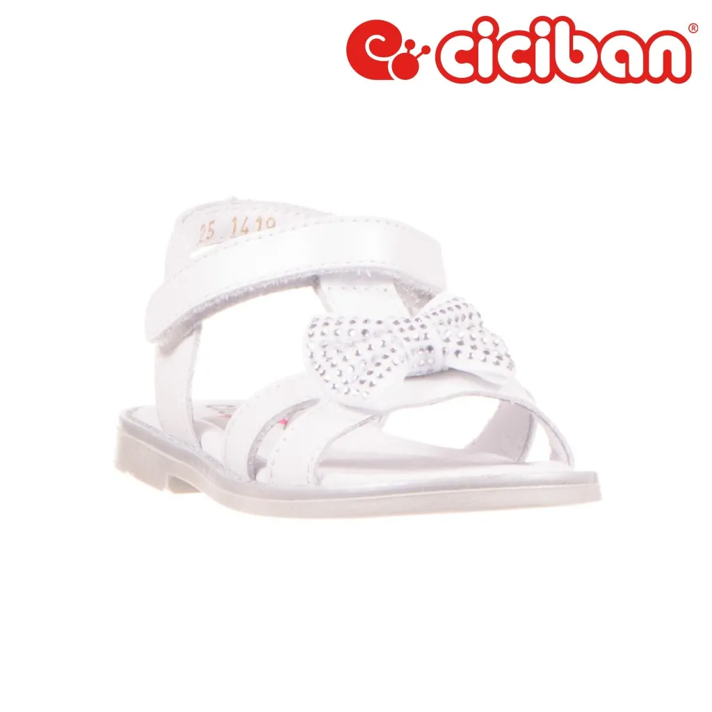 Elba White 19