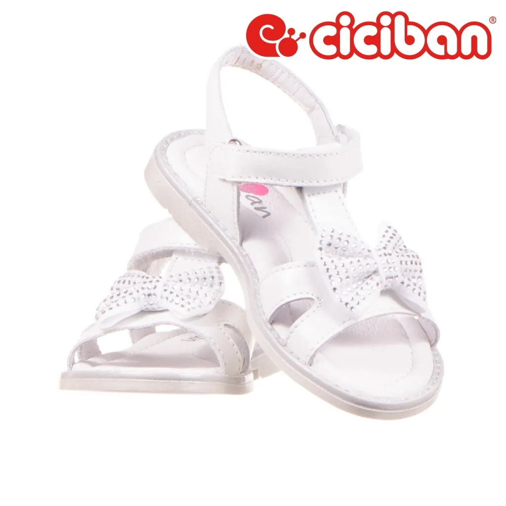Elba White 19