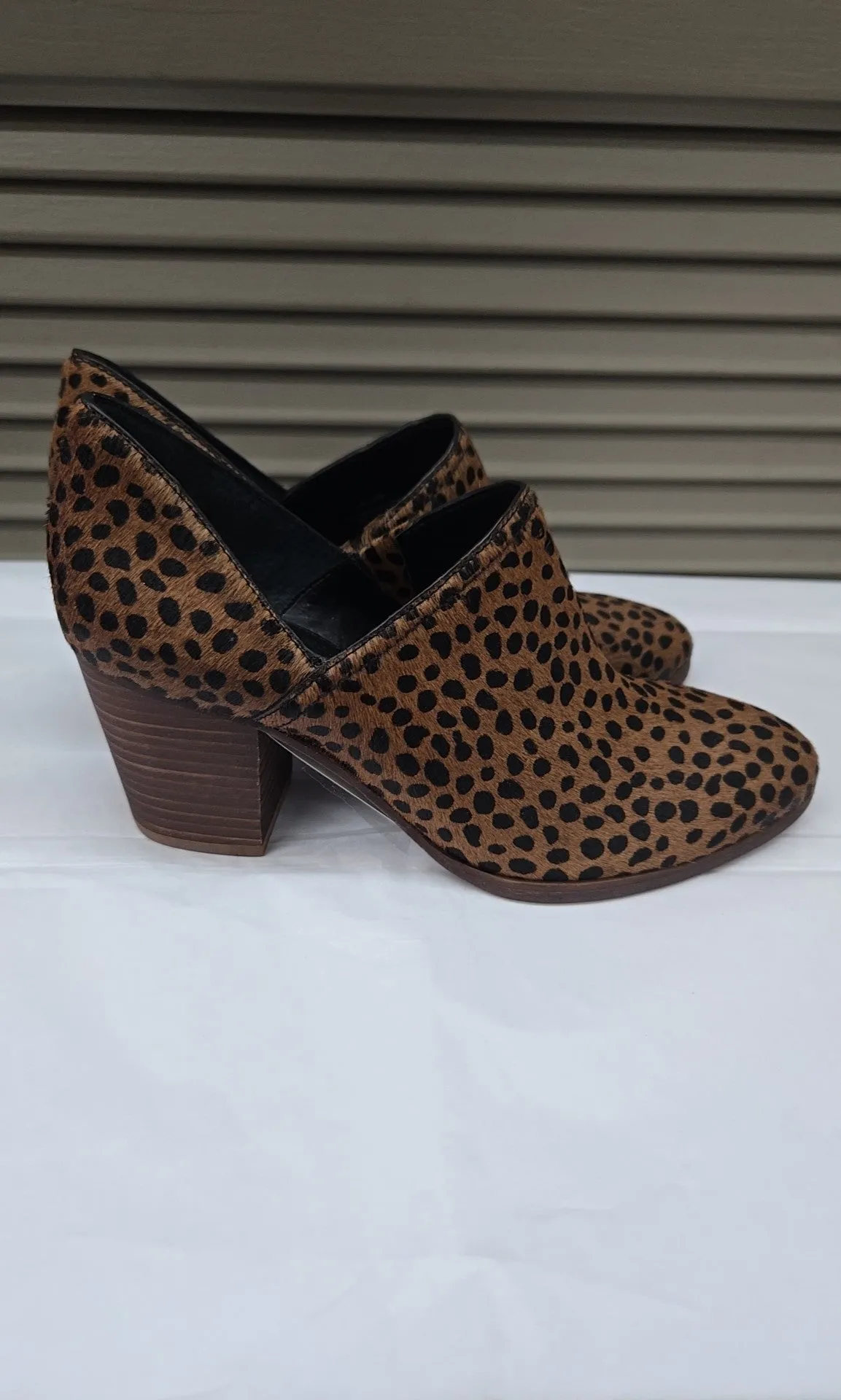 GIANNI BINI Size 7.5 Booties