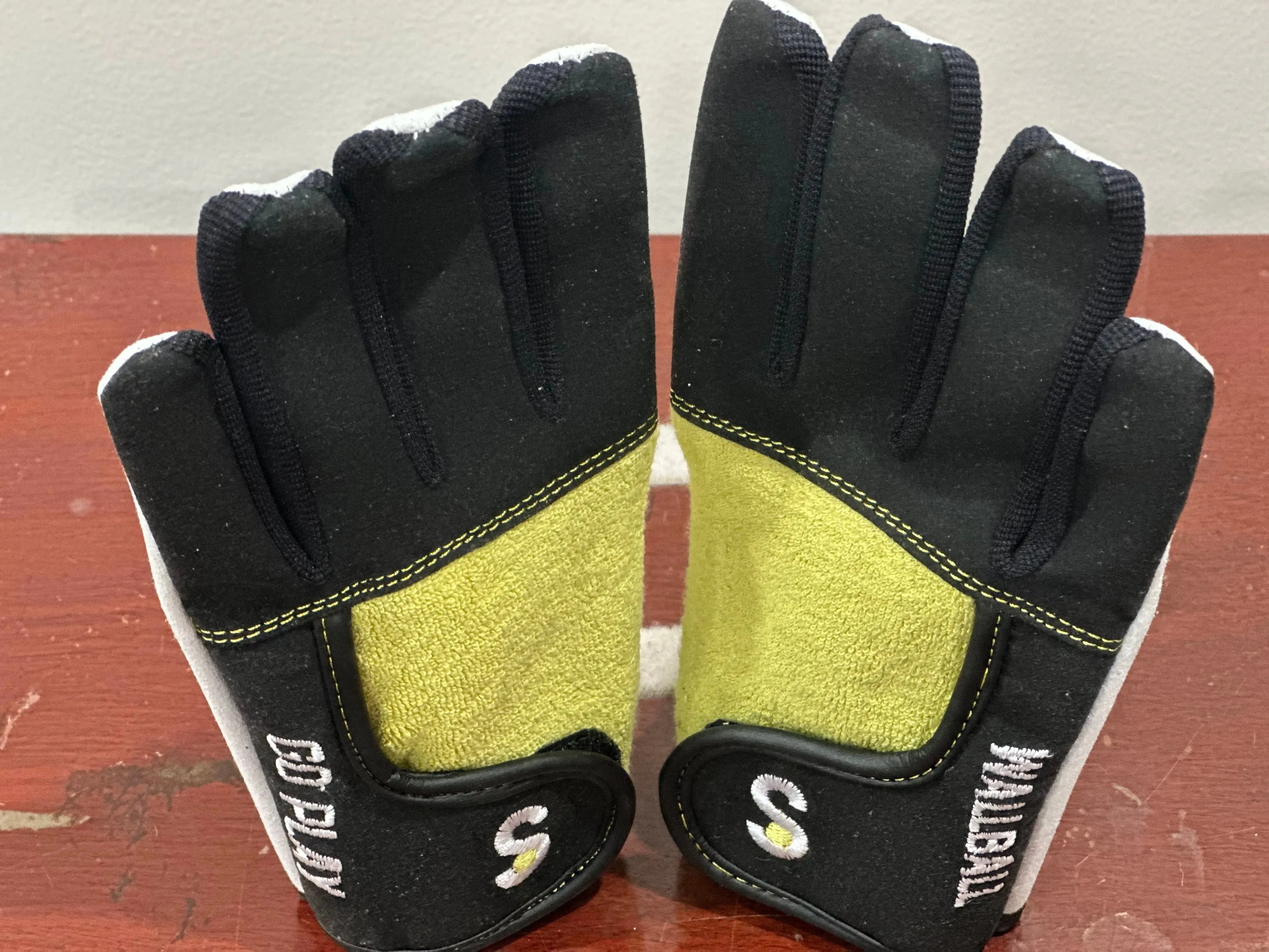 KOTC Pro Elite S/23 Black | Green Unpadded Palms