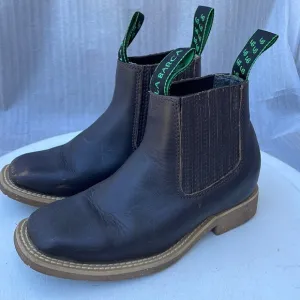 La Barca Kids Short Square Toe pull on boot Sz 13 US/20 Mx