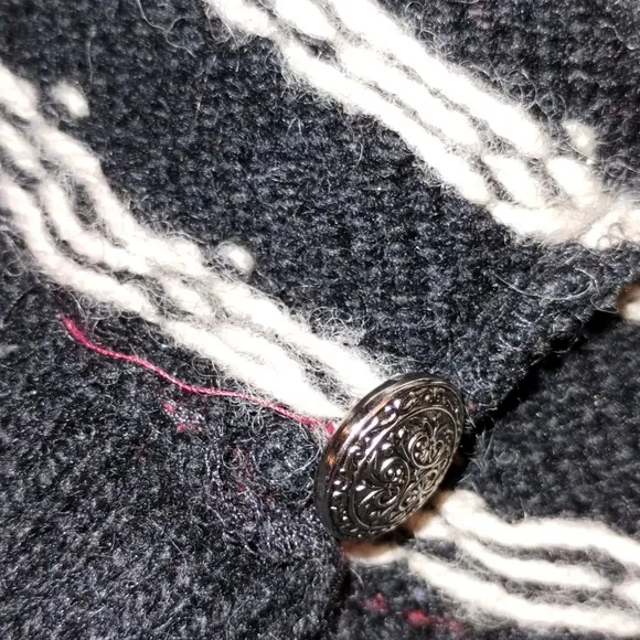L.L.BEAN Freeport Maine Sweater 85% Wool 15% Nylon sz Extra Small Barbiecore Ski
