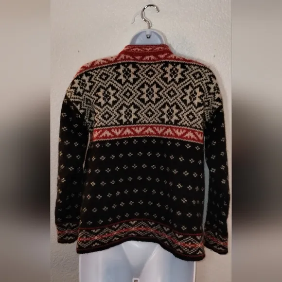 L.L.BEAN Freeport Maine Sweater 85% Wool 15% Nylon sz Extra Small Barbiecore Ski