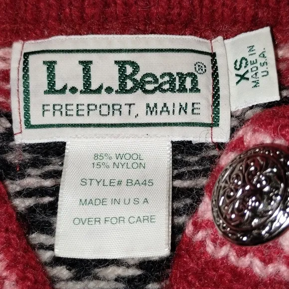 L.L.BEAN Freeport Maine Sweater 85% Wool 15% Nylon sz Extra Small Barbiecore Ski
