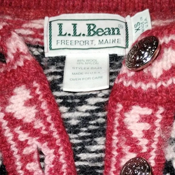 L.L.BEAN Freeport Maine Sweater 85% Wool 15% Nylon sz Extra Small Barbiecore Ski