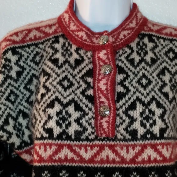 L.L.BEAN Freeport Maine Sweater 85% Wool 15% Nylon sz Extra Small Barbiecore Ski