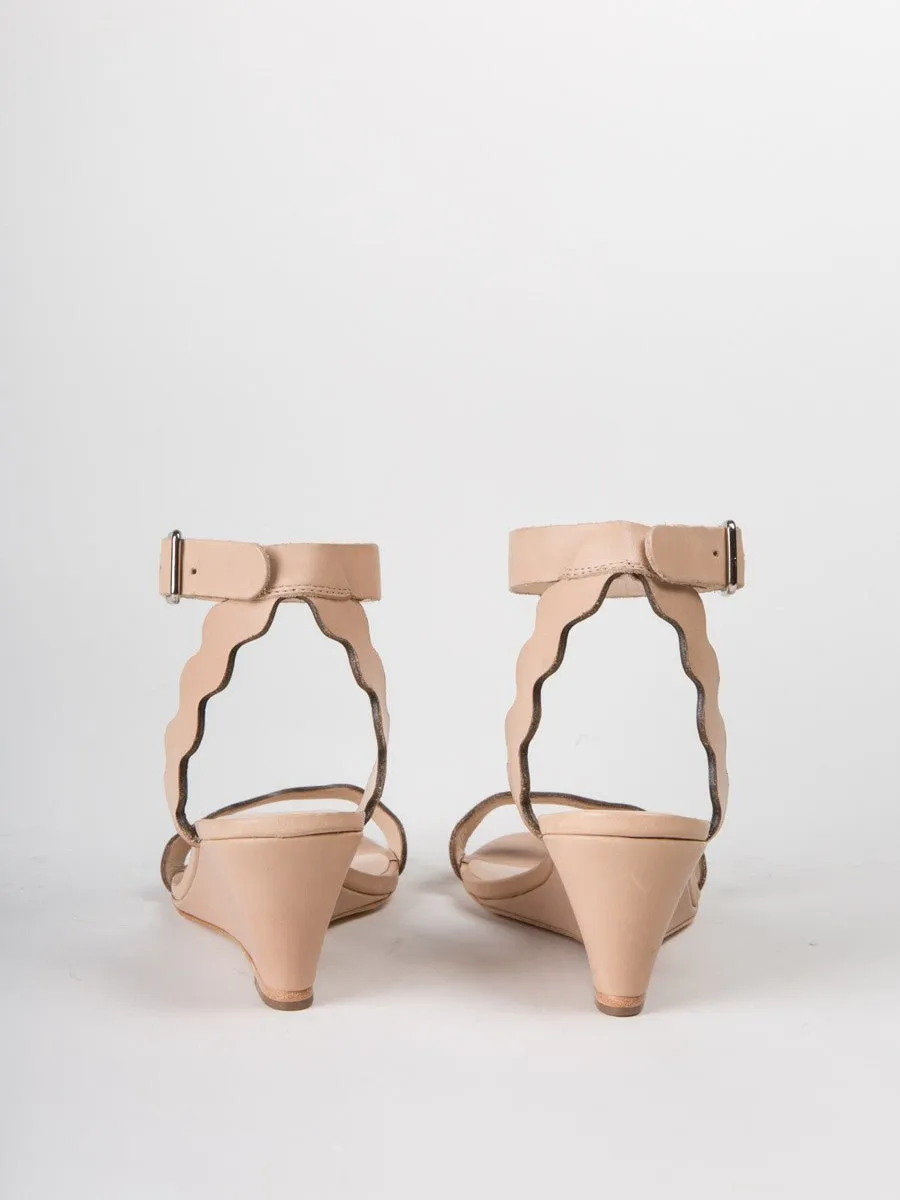 minnie low wedge
