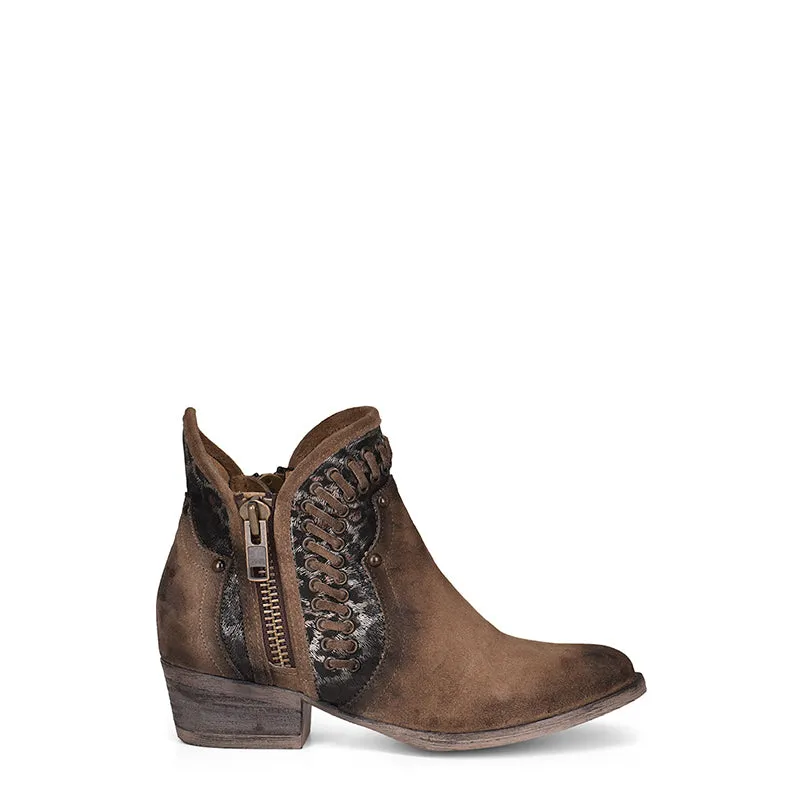 Q0199 | Women's Cutout Brown Boot