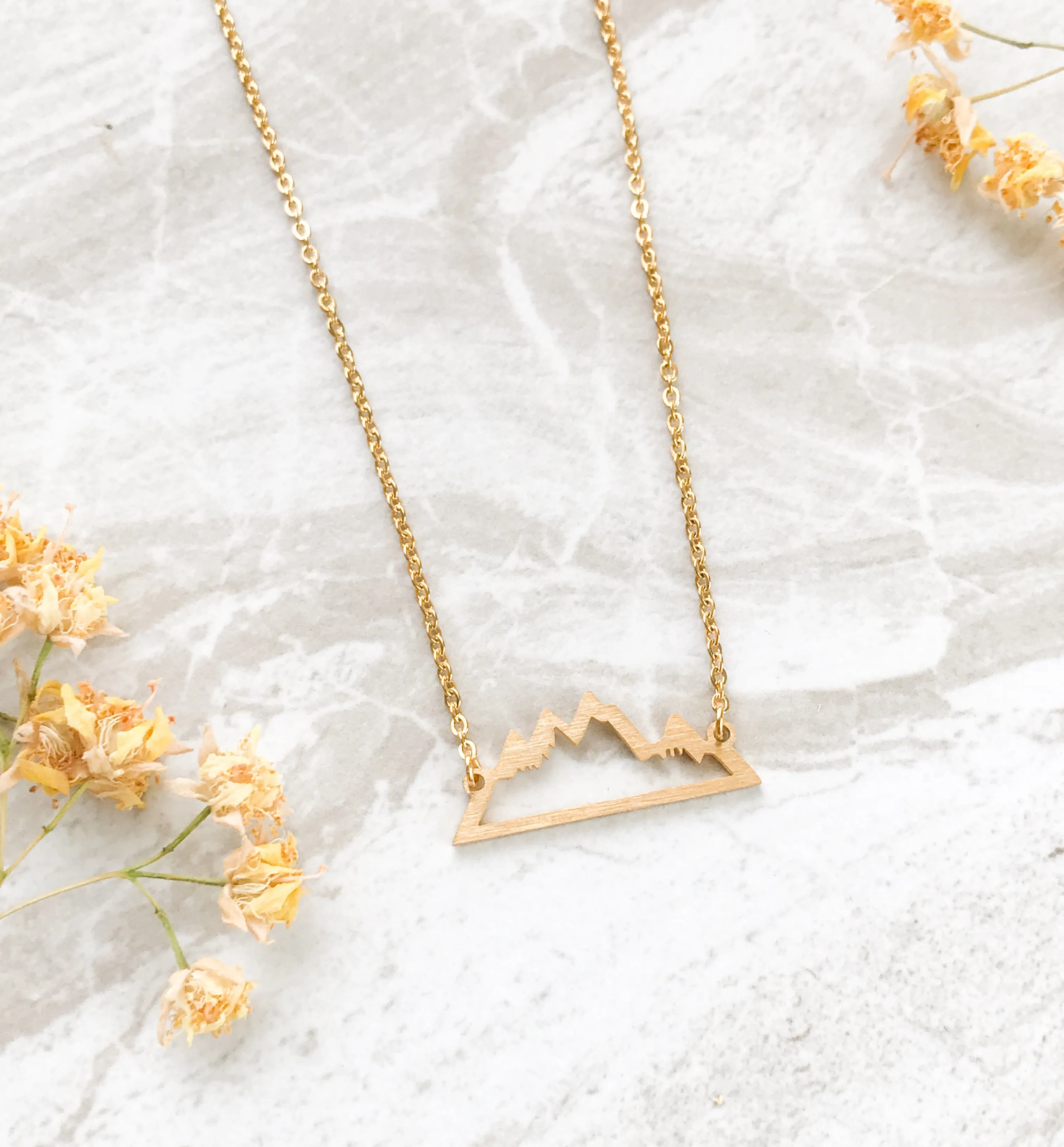 Rocky Mountain Necklace Victoria Collection