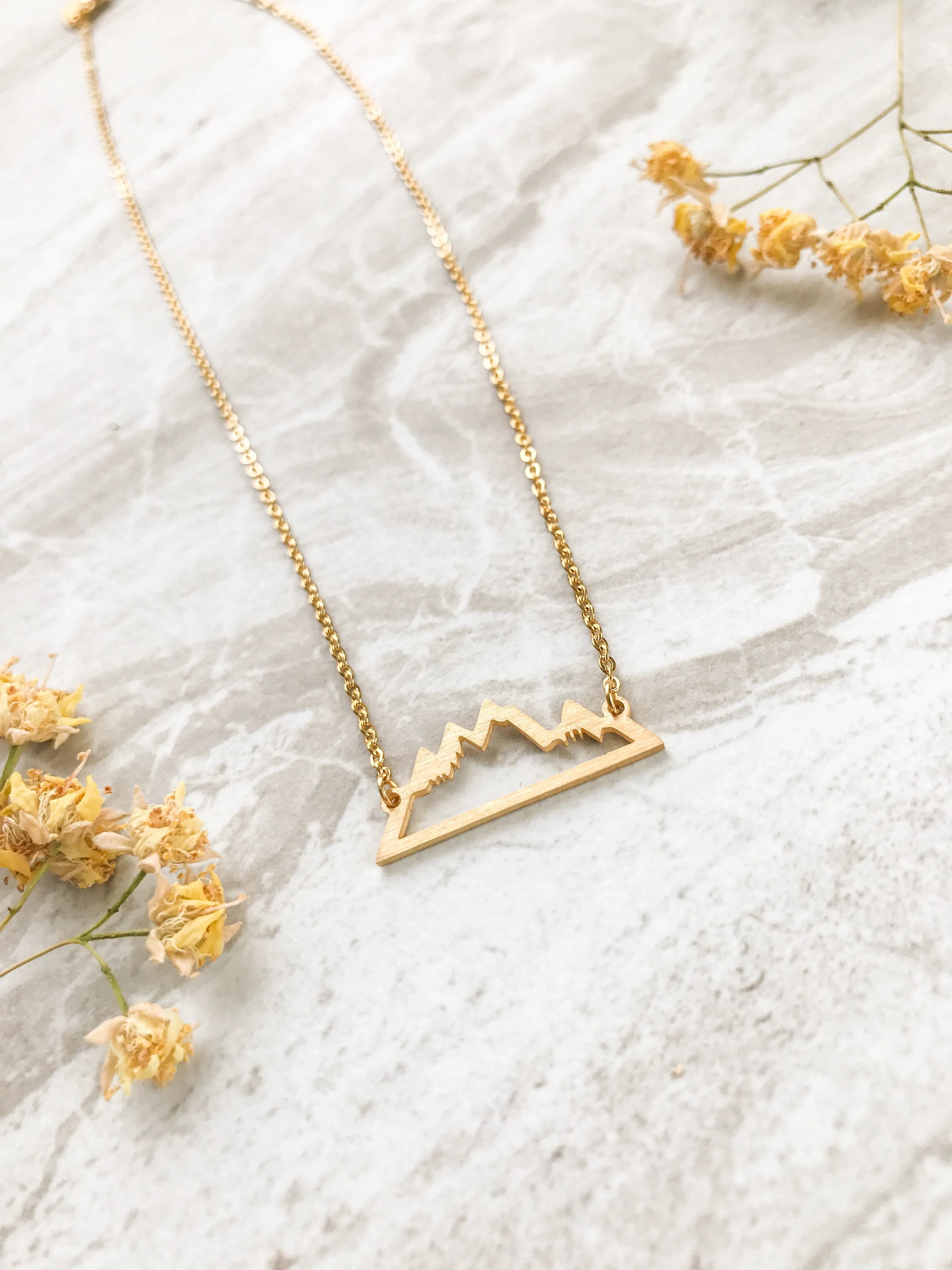 Rocky Mountain Necklace Victoria Collection