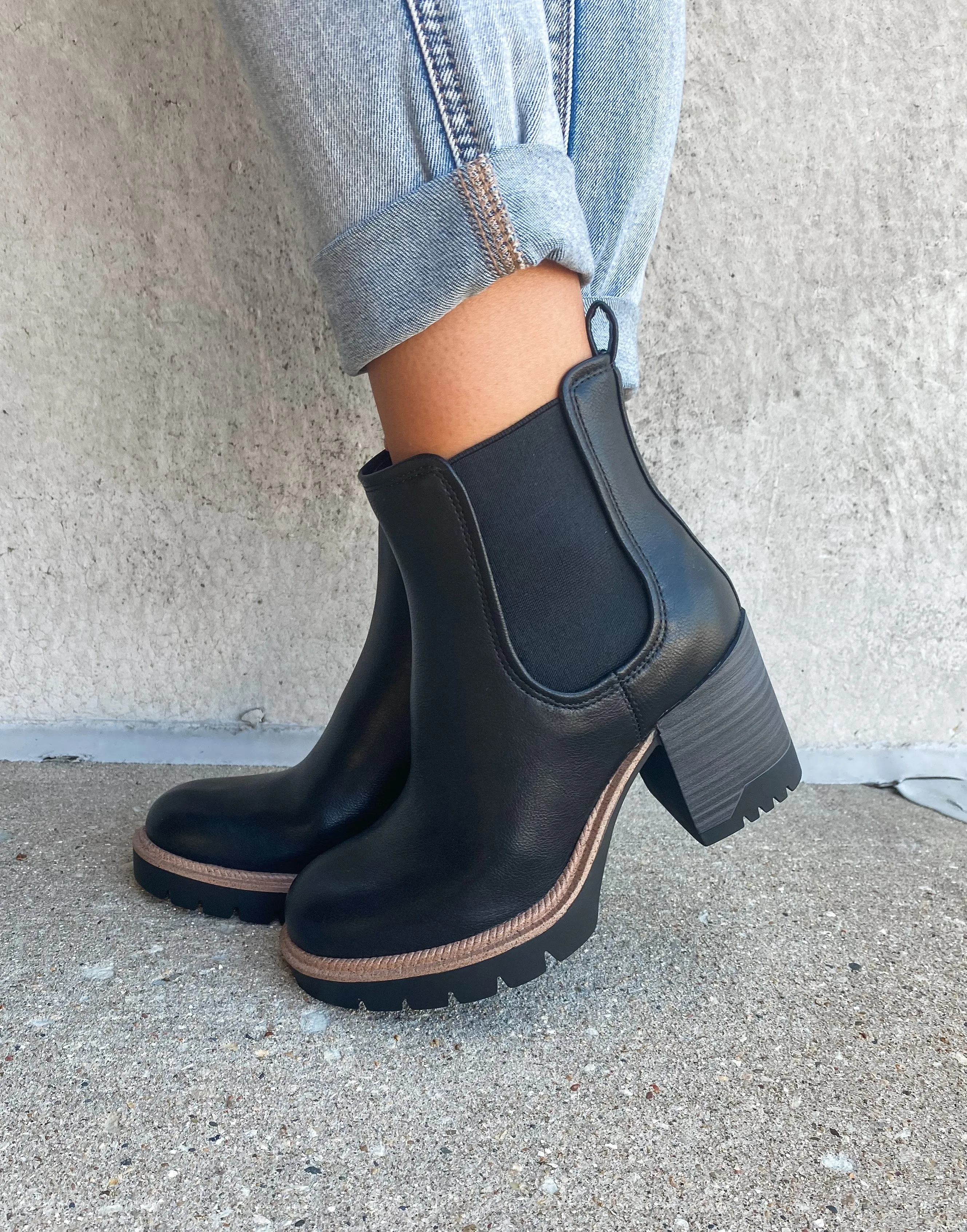 SELENA BLACK BOOTIES
