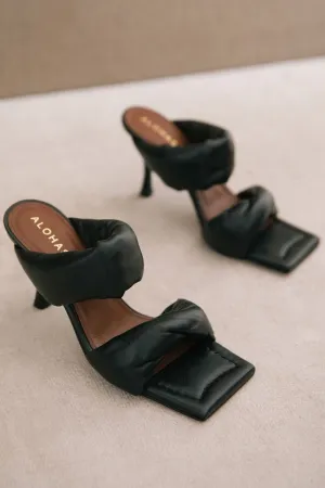 Twist Strap Sandal Black