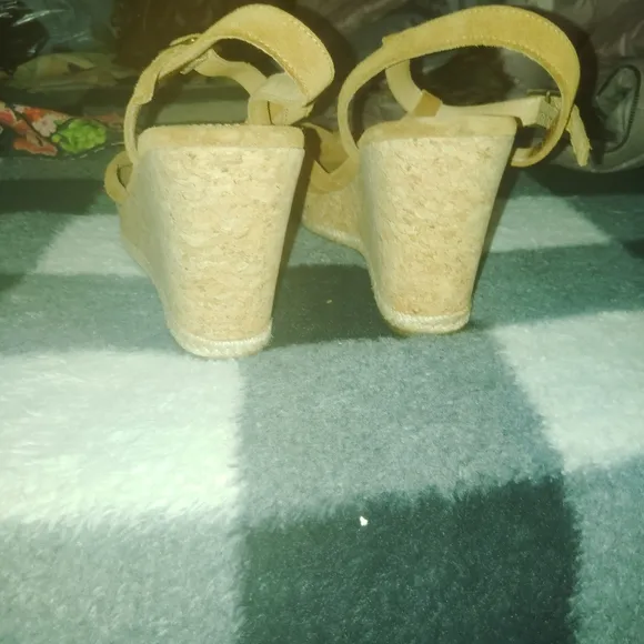 UGG Melissa Wedge Sandal - Women's size 11