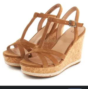 UGG Melissa Wedge Sandal - Women's size 11