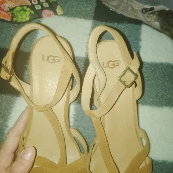 UGG Melissa Wedge Sandal - Women's size 11